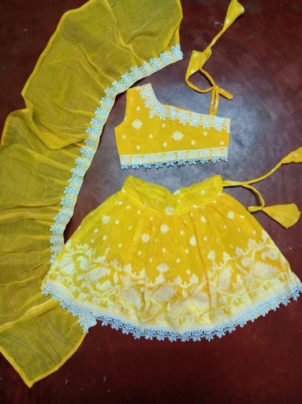 Yellow White Lahenga